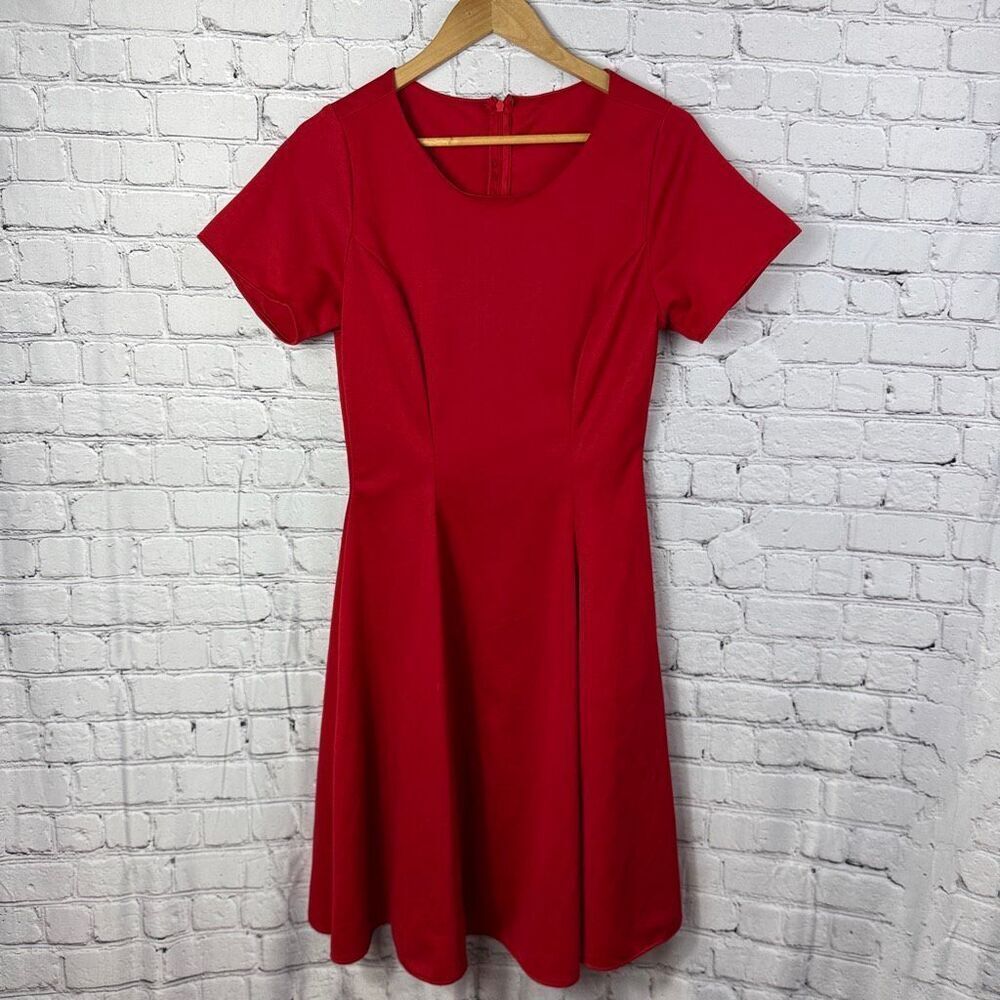 Red Fit and Flare Dress Short Sleeve Concert Performance Size Medium  l